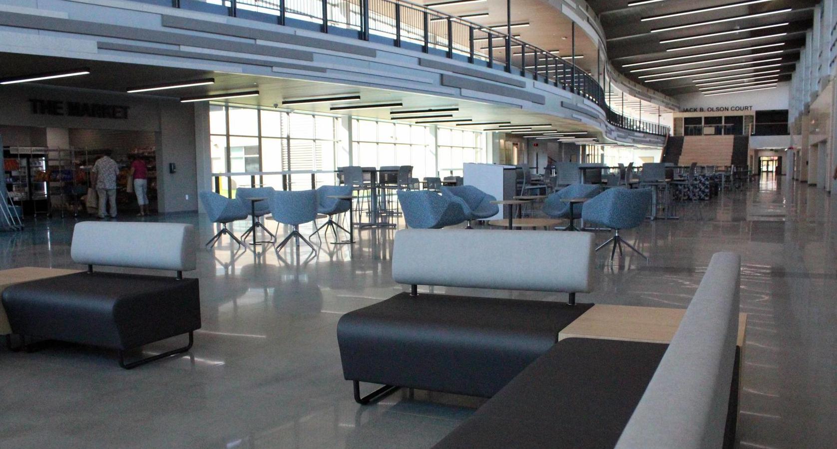Dells new high school commons and cafeteria